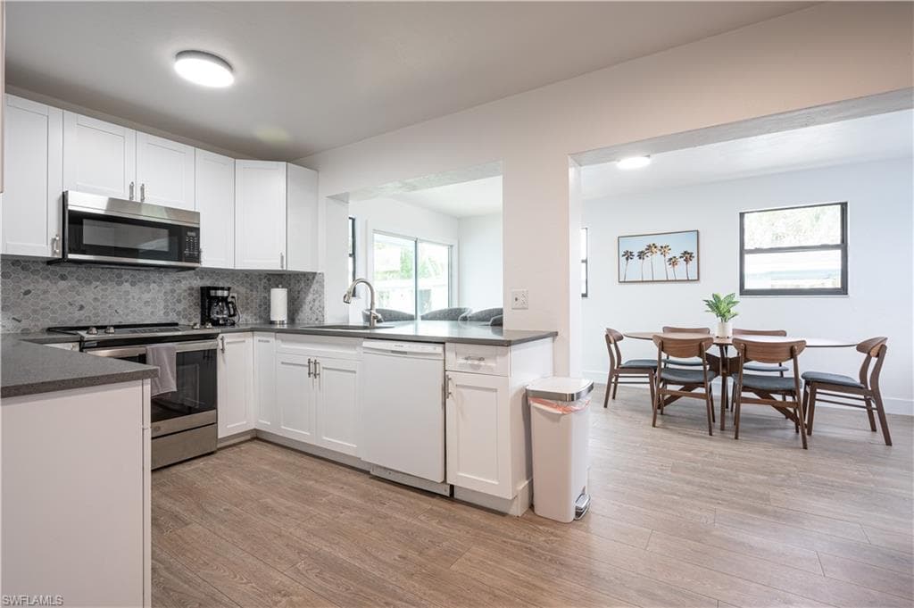 507 14th ST N, NAPLES FL 34102-2