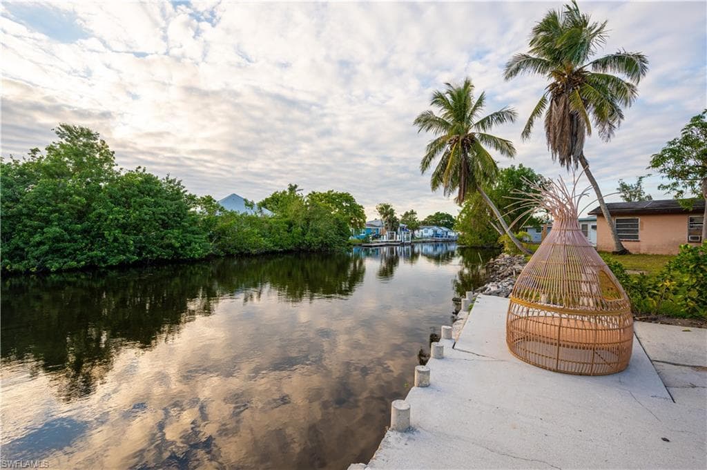 507 14th ST N, NAPLES FL 34102-30