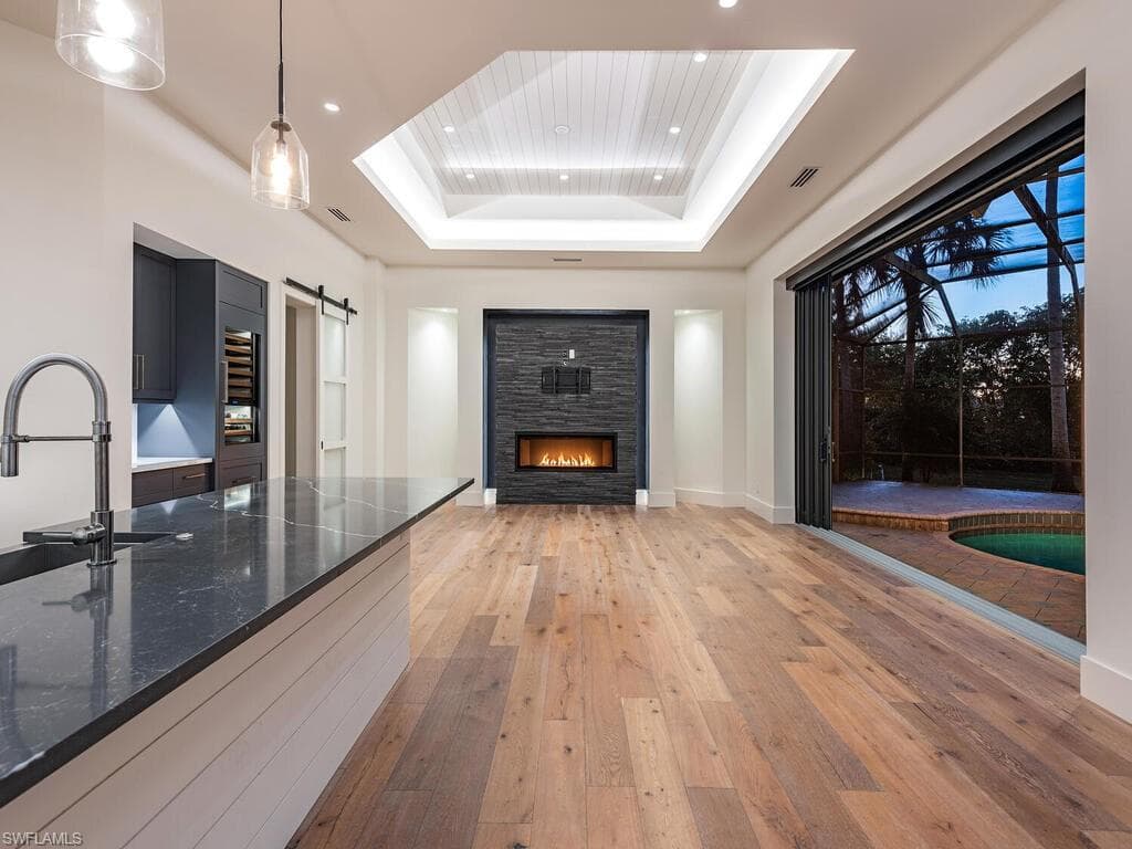 9099 The LN, NAPLES FL 34109-12