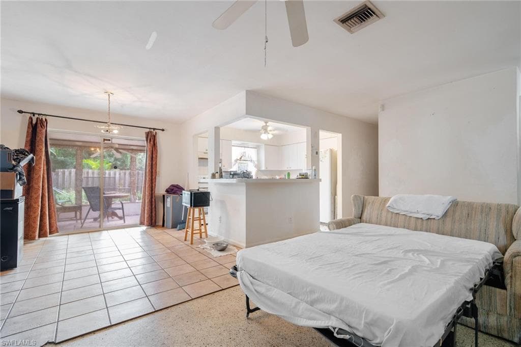 1208 Barnsdale ST-29