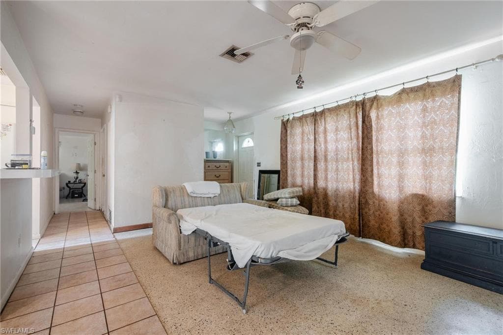 1208 Barnsdale ST-28