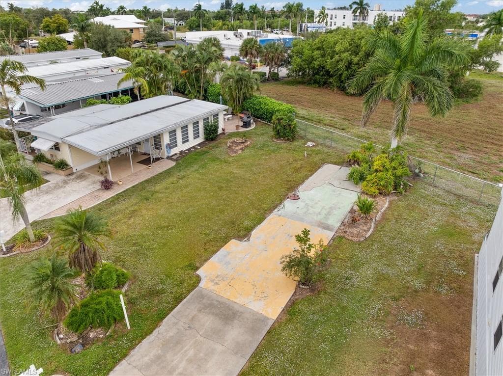 158 Adrienne DR, FORT MYERS FL 33908-3