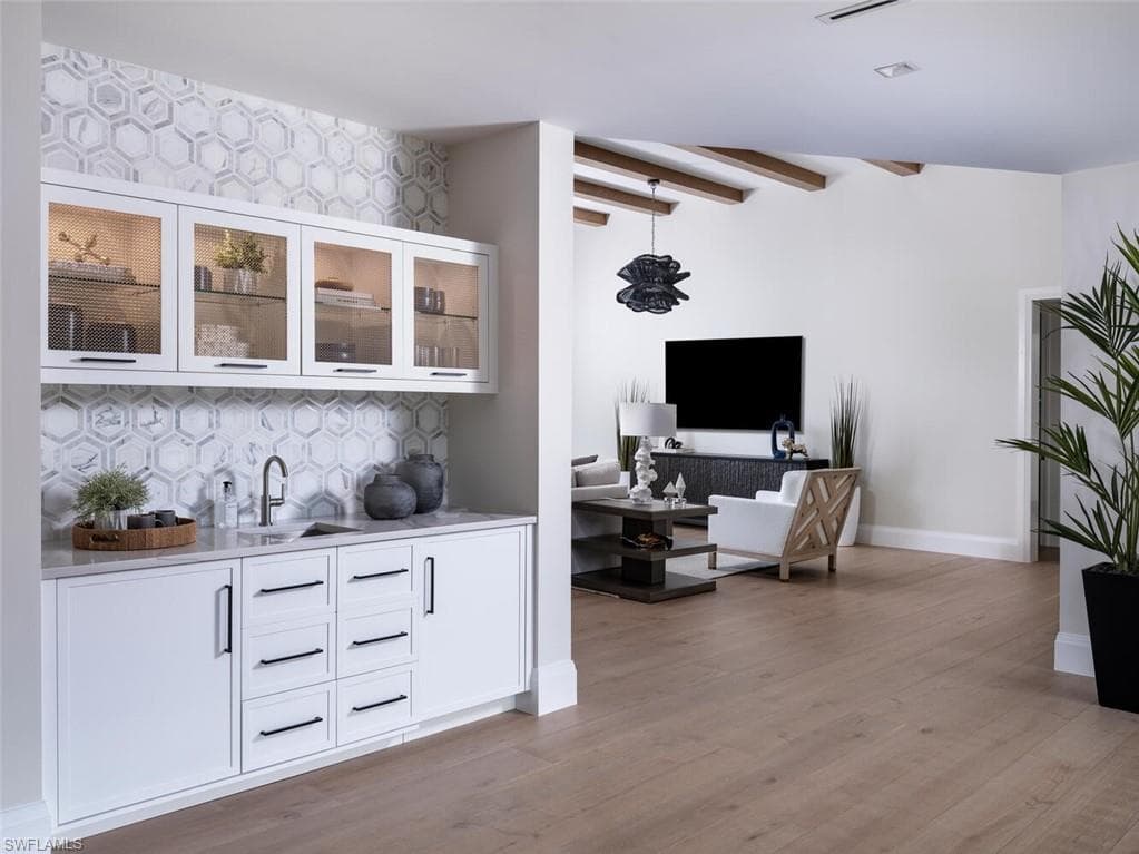 3131 Gin LN, NAPLES FL 34102-24