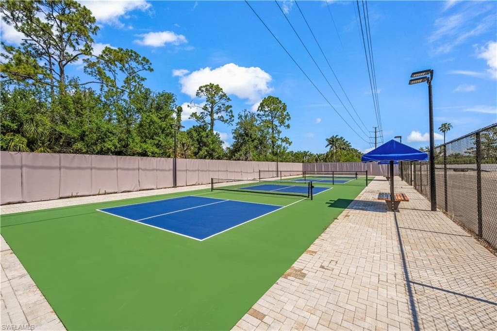 5660 Laguna Caribe CIR, FORT MYERS FL 33905-24