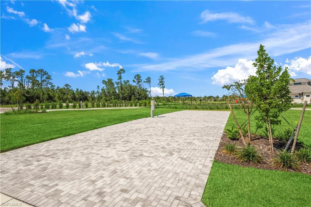 5618 Laguna Caribe CIR, FORT MYERS FL 33905-5