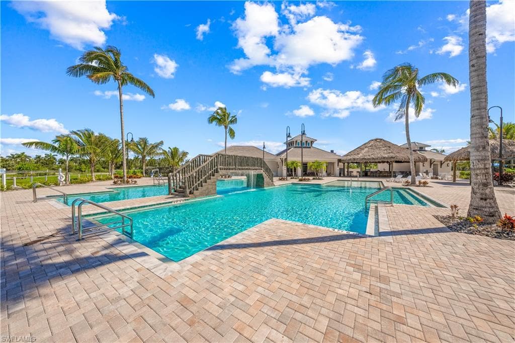 5618 Laguna Caribe CIR, FORT MYERS FL 33905-12