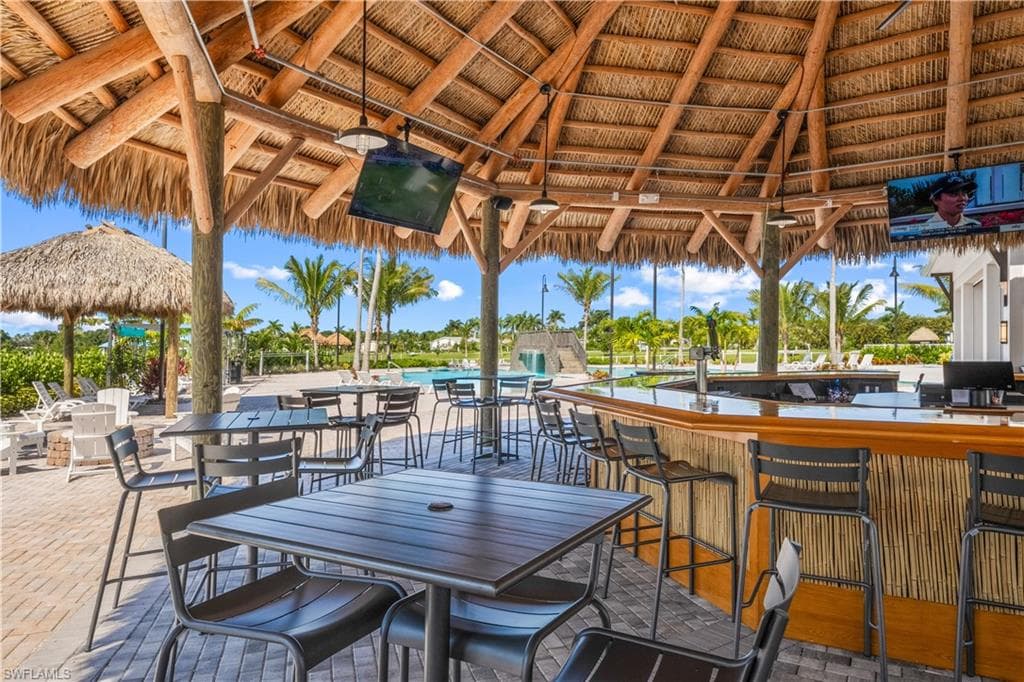 5618 Laguna Caribe CIR, FORT MYERS FL 33905-17