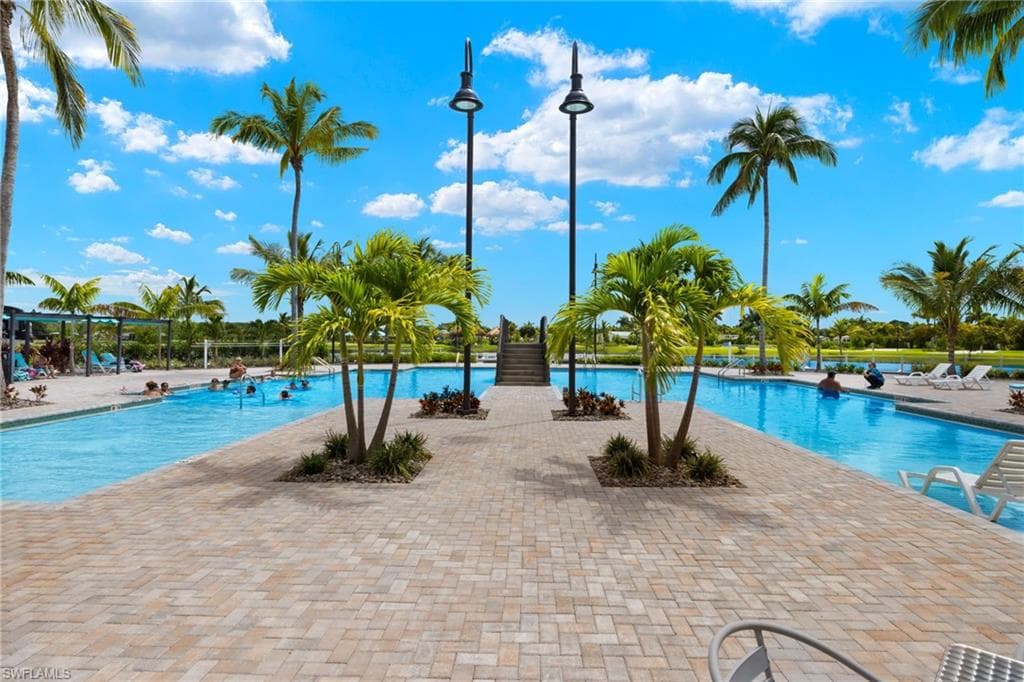 5618 Laguna Caribe CIR, FORT MYERS FL 33905-7