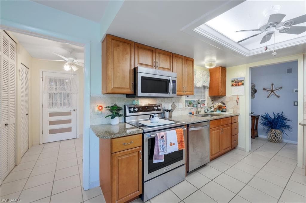 5564 Williamson WAY-10