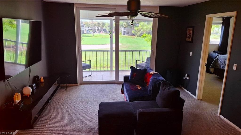 160 Turtle Lake CT # 204, NAPLES FL 34105-5