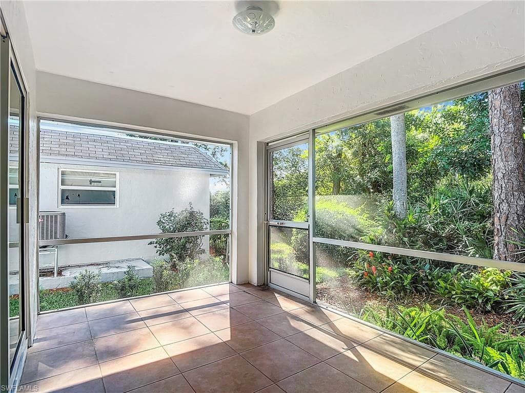 375 CARNABY CT # 54, NAPLES FL 34112-41