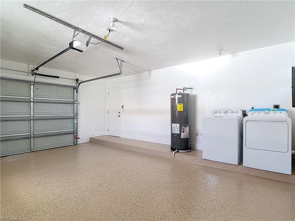 375 CARNABY CT # 54, NAPLES FL 34112-33