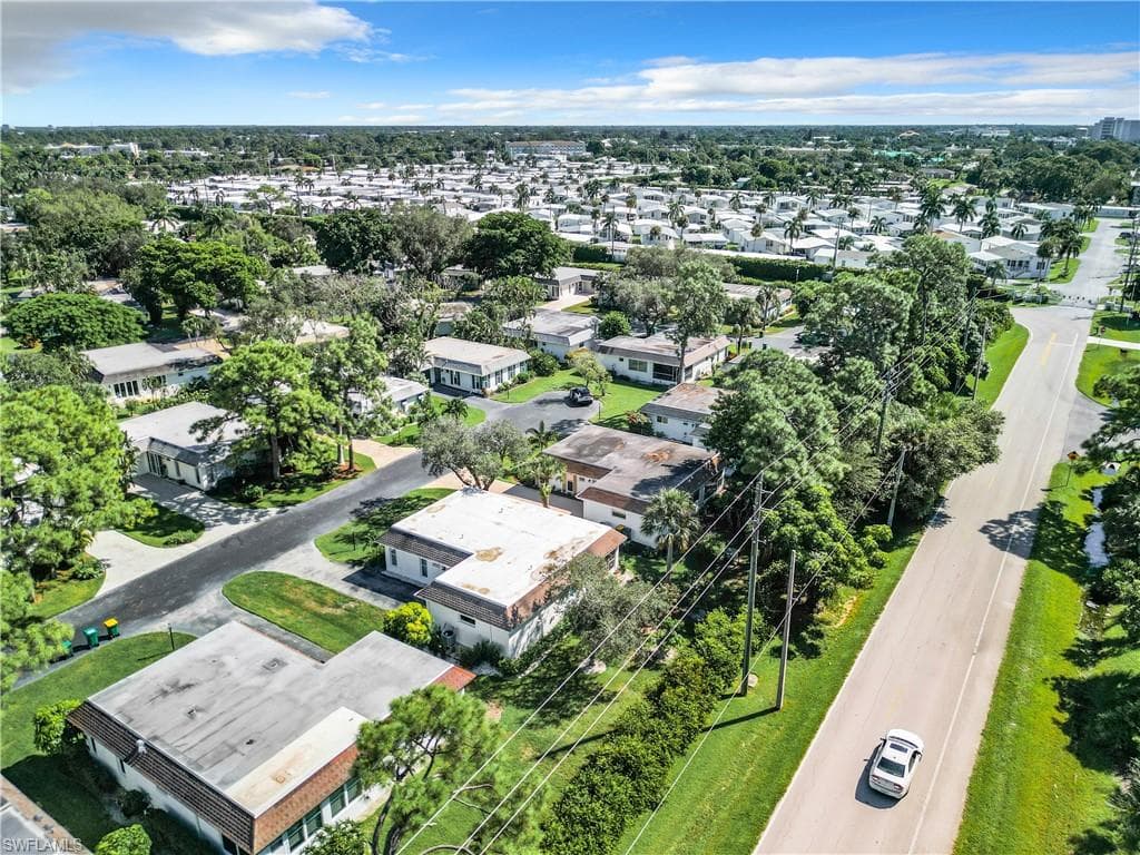 375 CARNABY CT # 54, NAPLES FL 34112-48