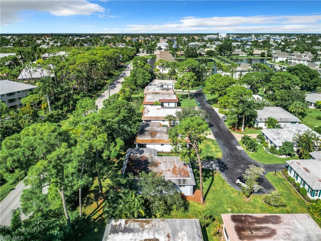 375 CARNABY CT # 54, NAPLES FL 34112-47