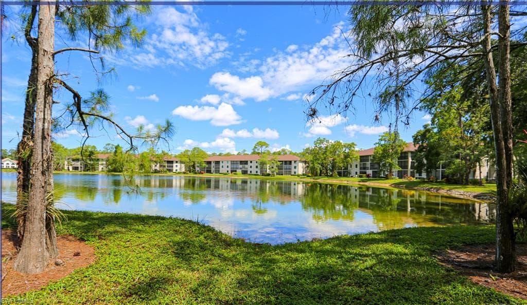 5754 Deauville CIR # E104, NAPLES FL 34112-45