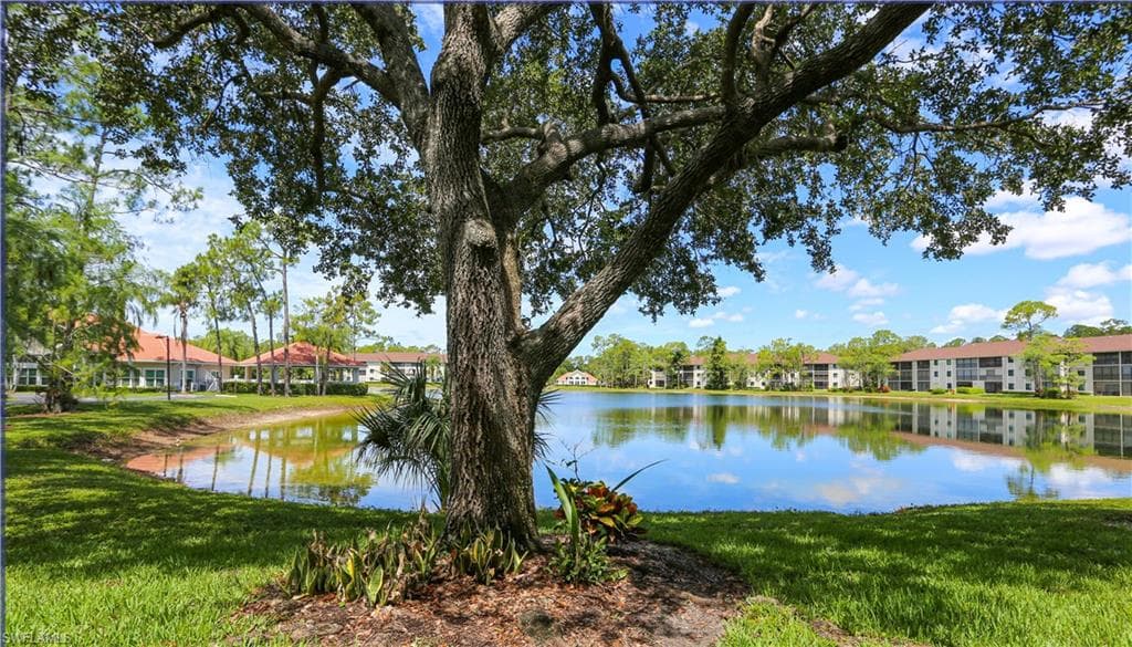 5754 Deauville CIR # E104, NAPLES FL 34112-46