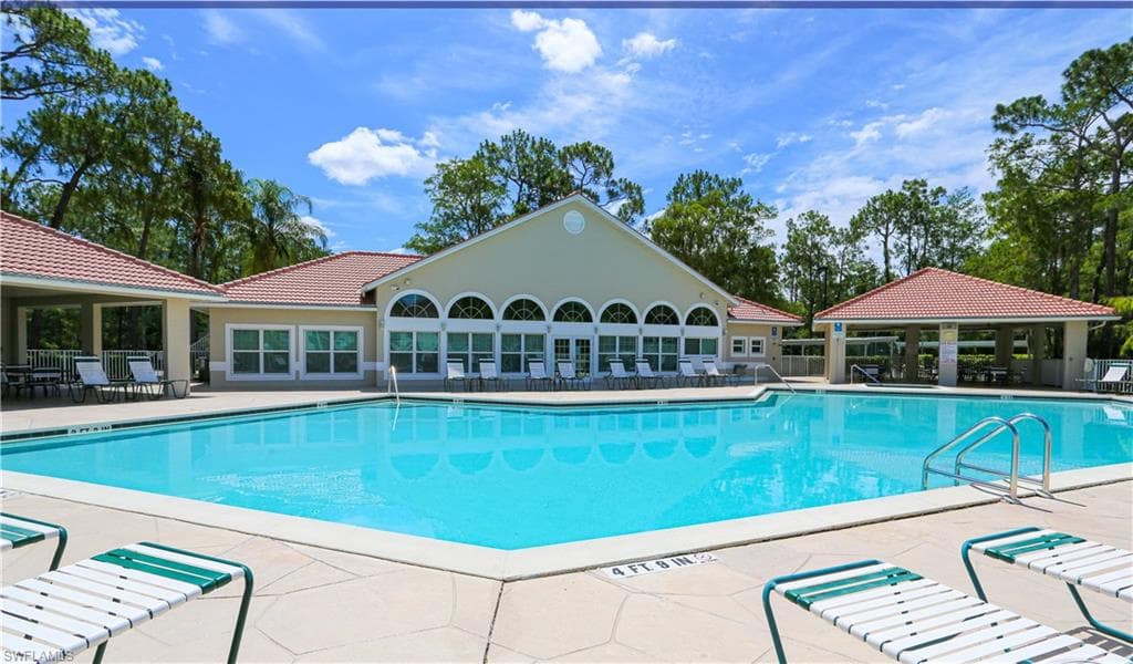 5754 Deauville CIR # E104, NAPLES FL 34112-31