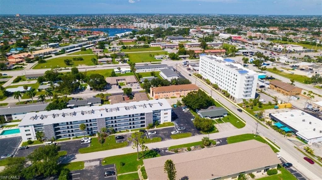 4906 Victoria DR # 413, CAPE CORAL FL 33904-26