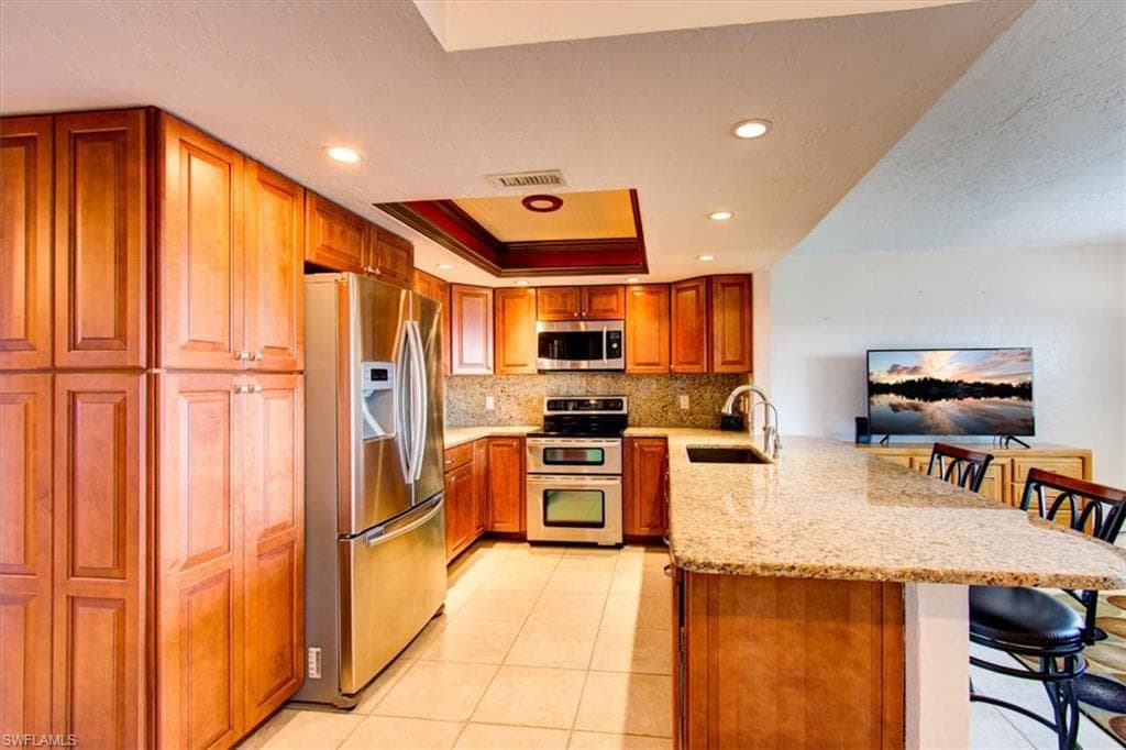 4906 Victoria DR # 413, CAPE CORAL FL 33904-5