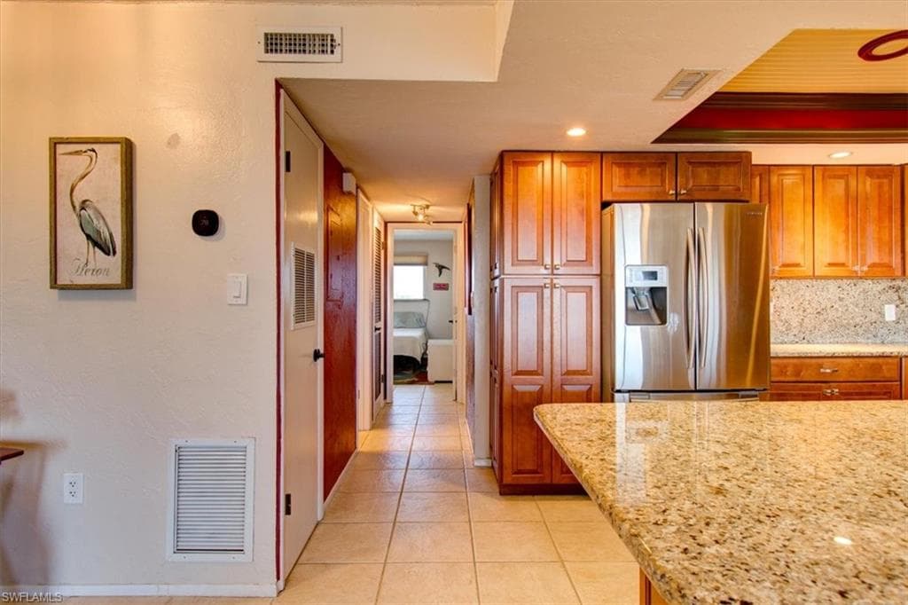 4906 Victoria DR # 413, CAPE CORAL FL 33904-16