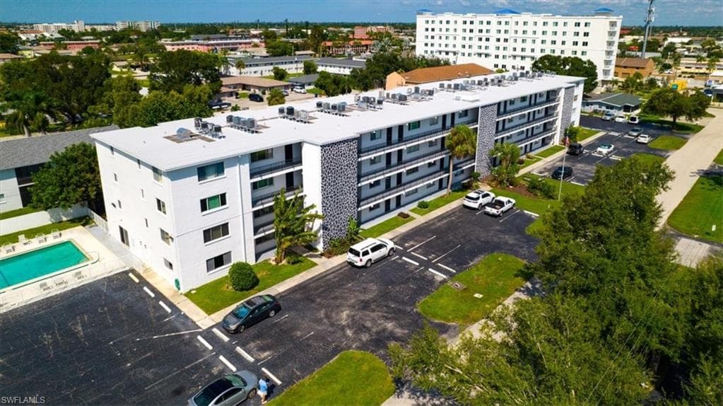 4906 Victoria DR # 413, CAPE CORAL FL 33904-25