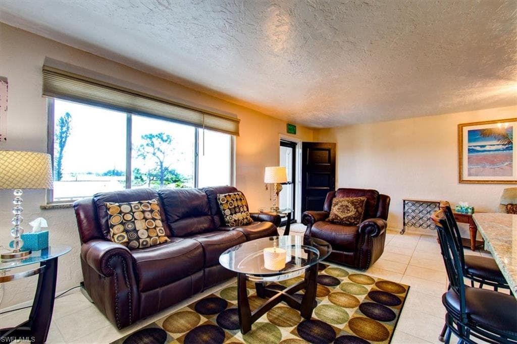 4906 Victoria DR # 413, CAPE CORAL FL 33904-6