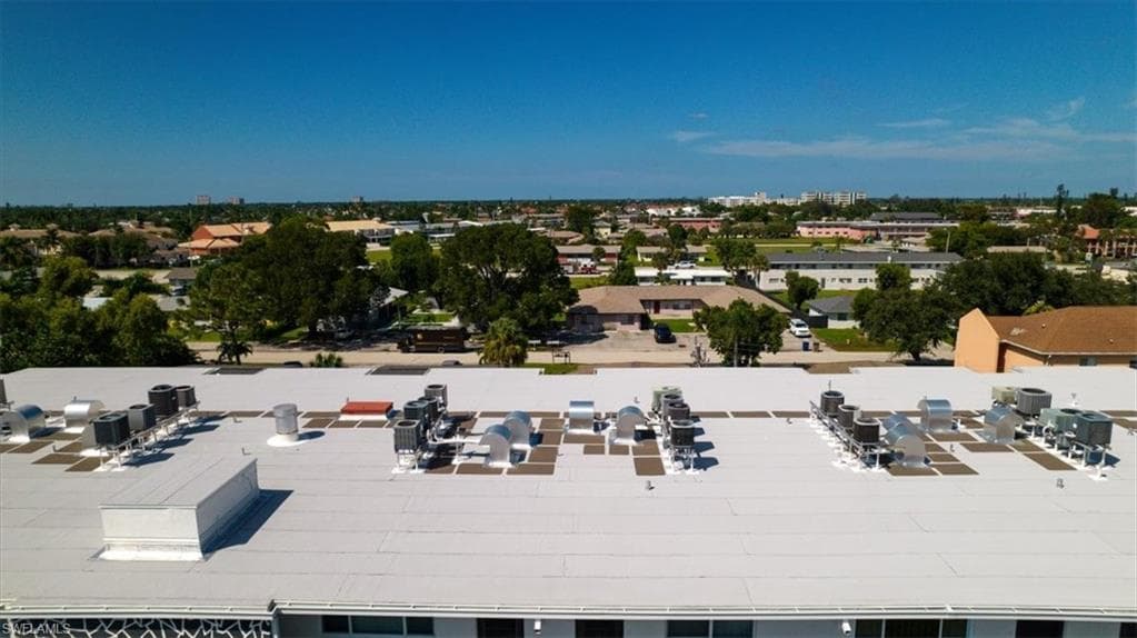 4906 Victoria DR # 413, CAPE CORAL FL 33904-19