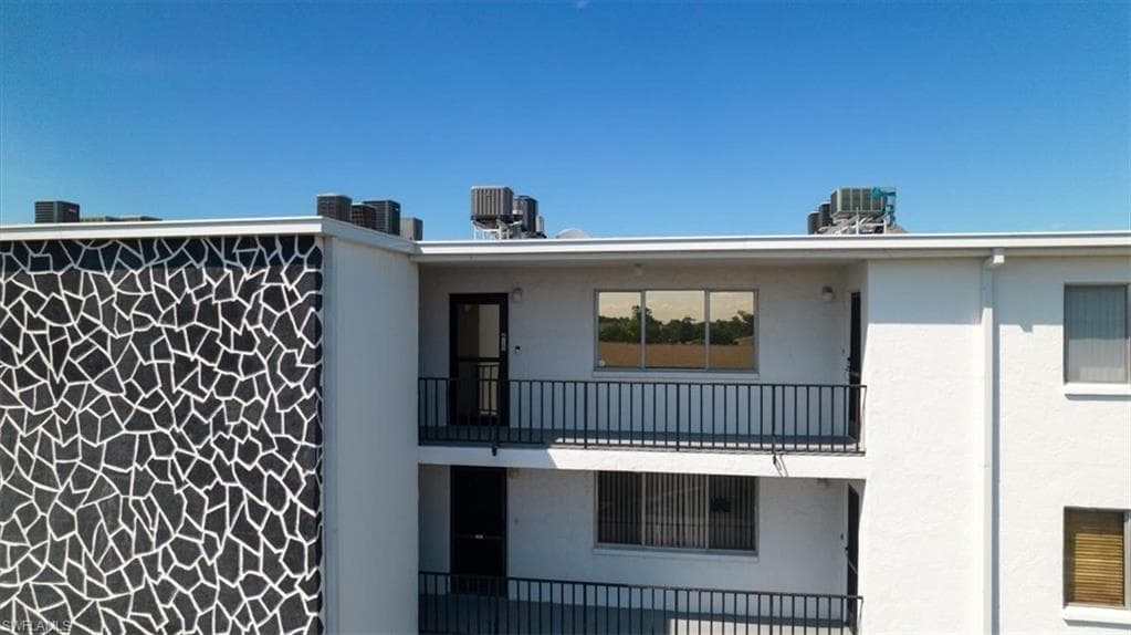 4906 Victoria DR # 413, CAPE CORAL FL 33904-18