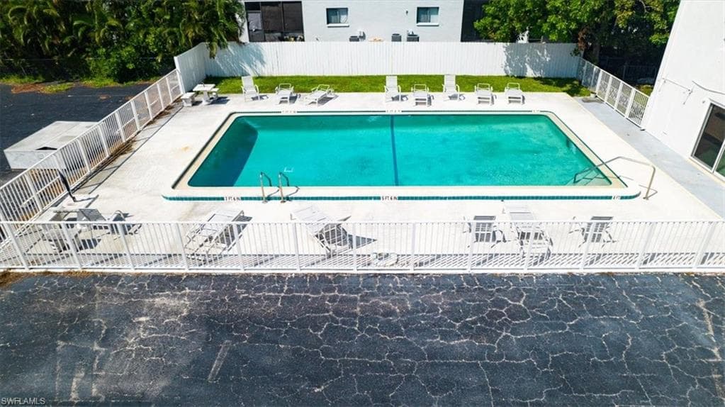 4906 Victoria DR # 413, CAPE CORAL FL 33904-24