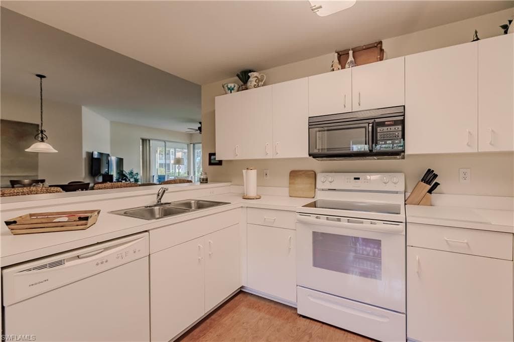 8251 Grand Palm DR # 1, ESTERO FL 33967-8