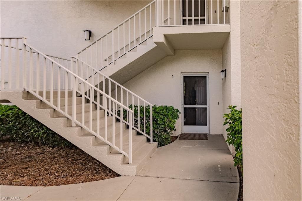 8251 Grand Palm DR # 1, ESTERO FL 33967-32