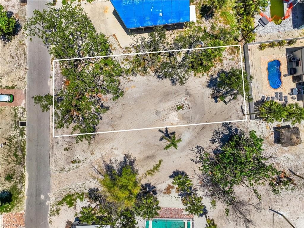 116 Bayview AVE, FORT MYERS BEACH FL 33931-1