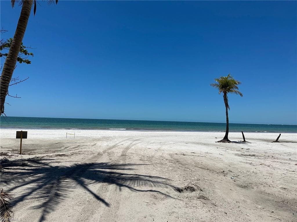 116 Bayview AVE, FORT MYERS BEACH FL 33931-5