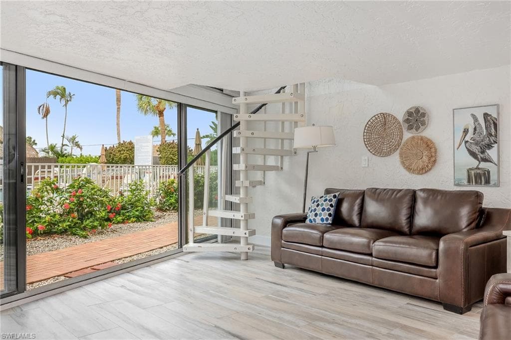 1007 Anglers CV # J204, MARCO ISLAND FL 34145-4