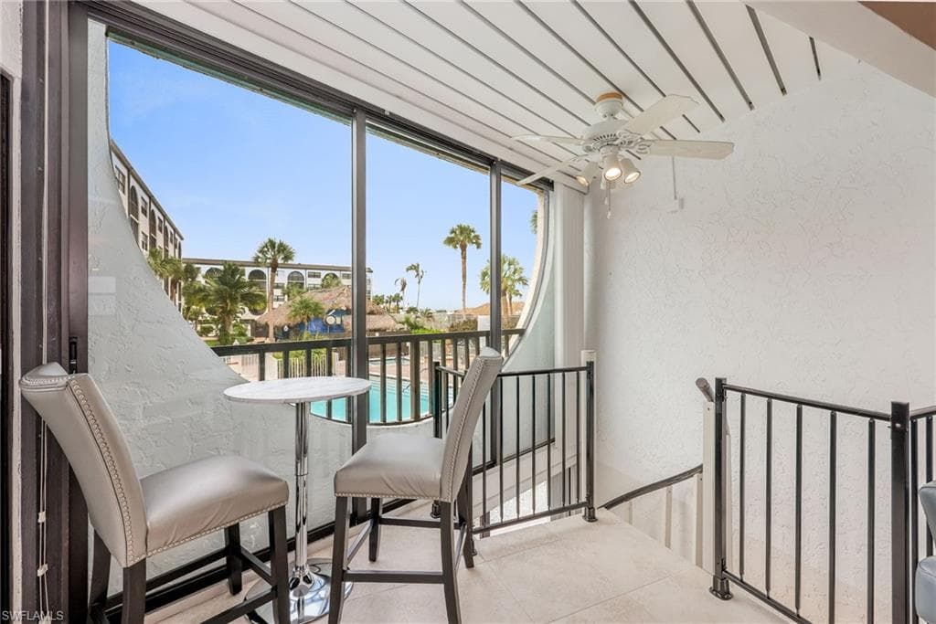 1007 Anglers CV # J204, MARCO ISLAND FL 34145-8