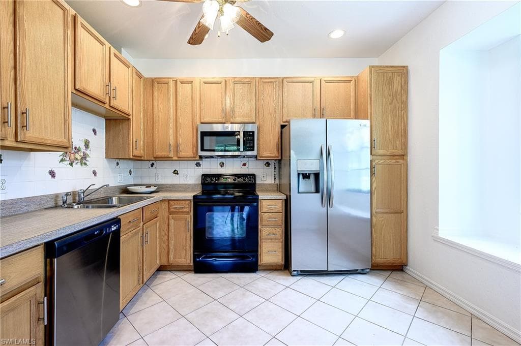 7670 Meadow Lakes DR # 1501, NAPLES FL 34104-5