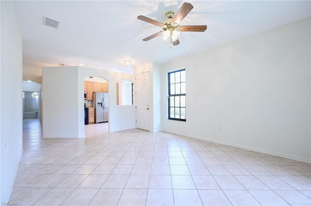 7670 Meadow Lakes DR # 1501, NAPLES FL 34104-3