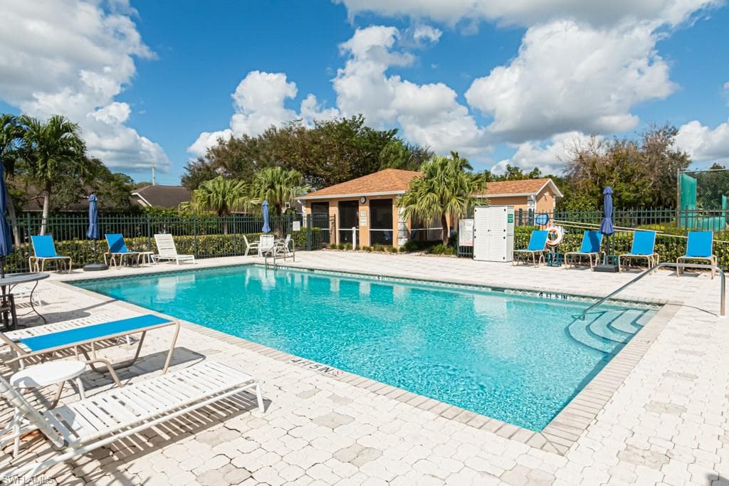 1850 W Crown Pointe BLVD # 202, NAPLES FL 34112-41