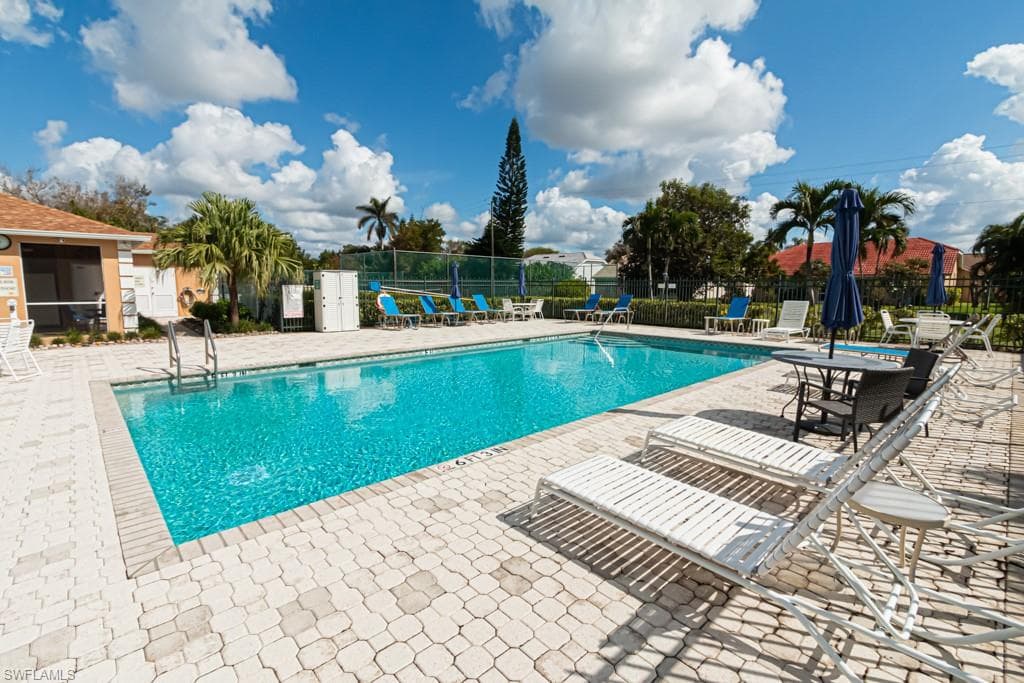 1850 W Crown Pointe BLVD # 202, NAPLES FL 34112-31