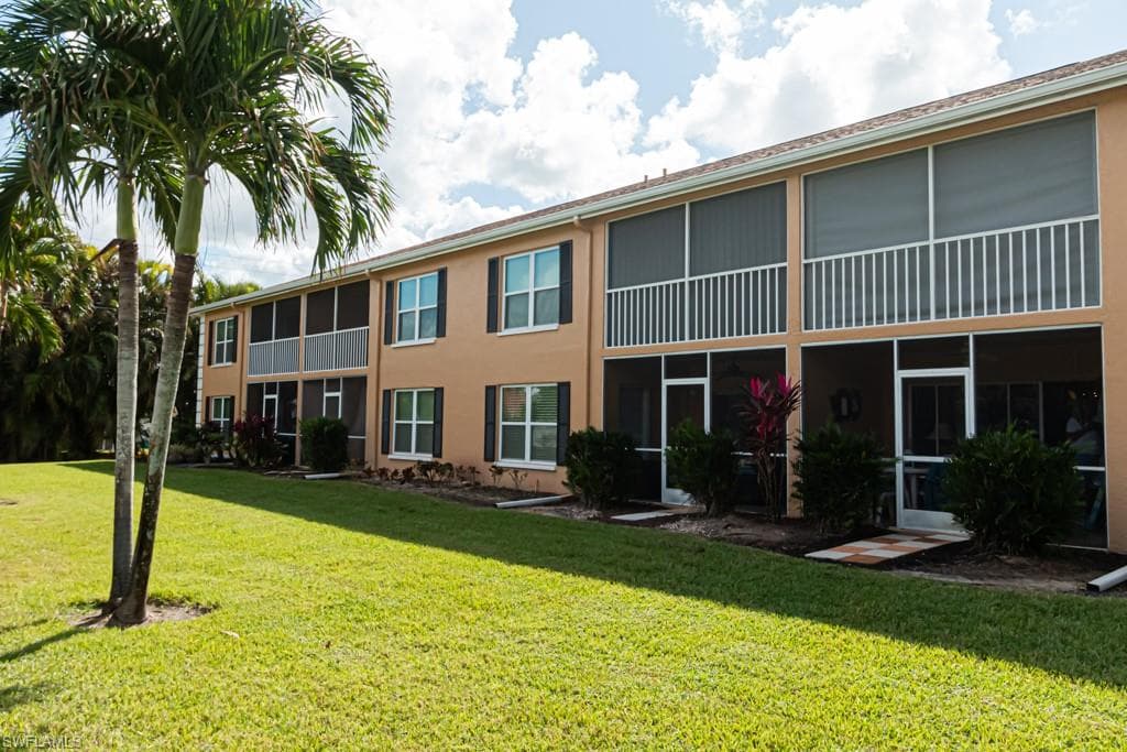 1850 W Crown Pointe BLVD # 202, NAPLES FL 34112-44