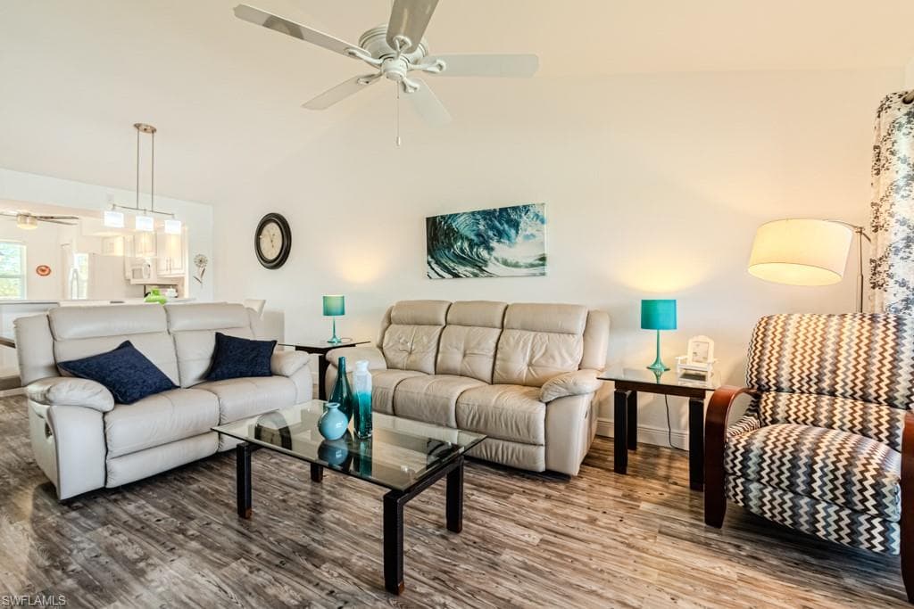 1850 W Crown Pointe BLVD # 202, NAPLES FL 34112-17