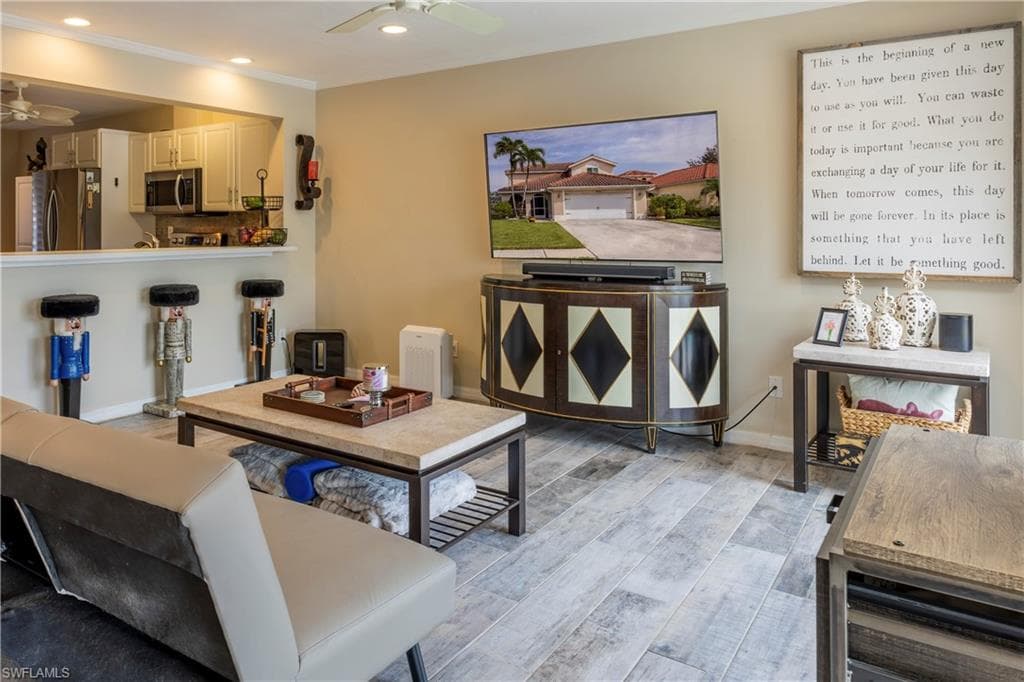 212 Sabal Lake DR, NAPLES FL 34104-5