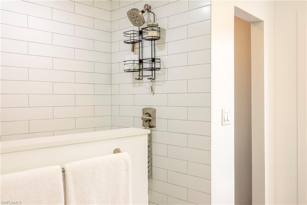 212 Sabal Lake DR, NAPLES FL 34104-12