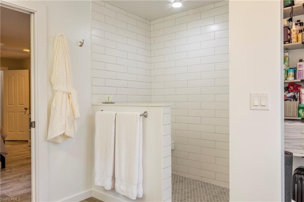 212 Sabal Lake DR, NAPLES FL 34104-11