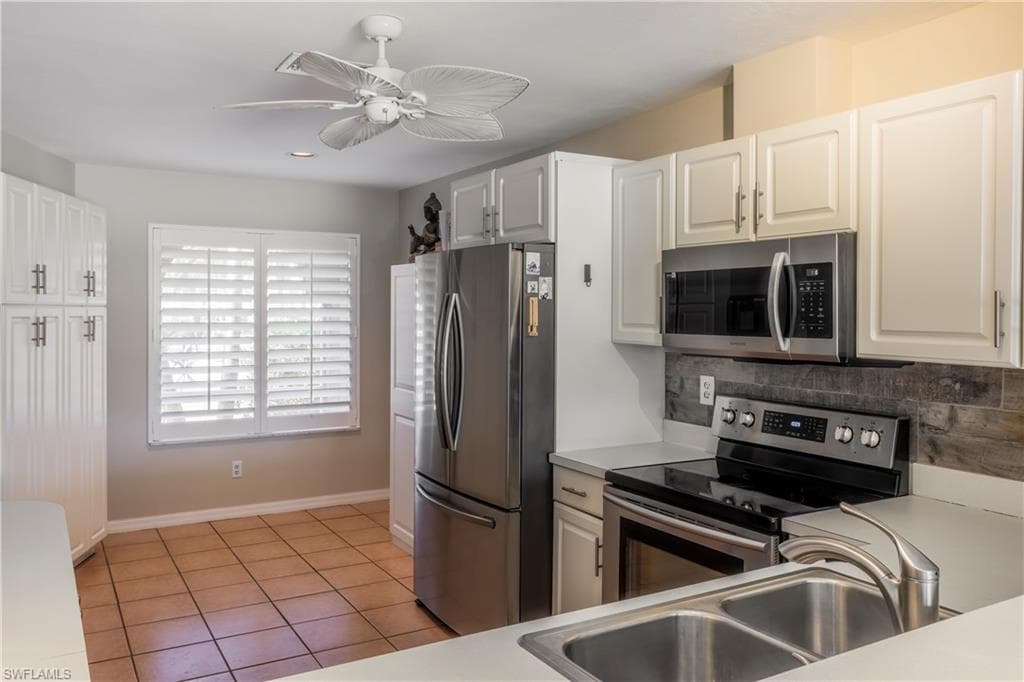 212 Sabal Lake DR, NAPLES FL 34104-7