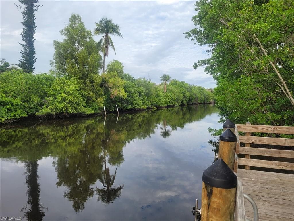 859 Manatee RD, NAPLES FL 34114-26