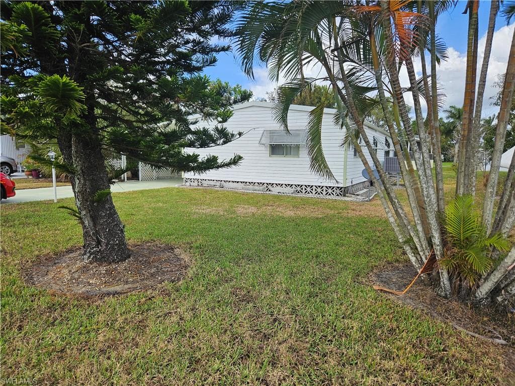 859 Manatee RD, NAPLES FL 34114-1