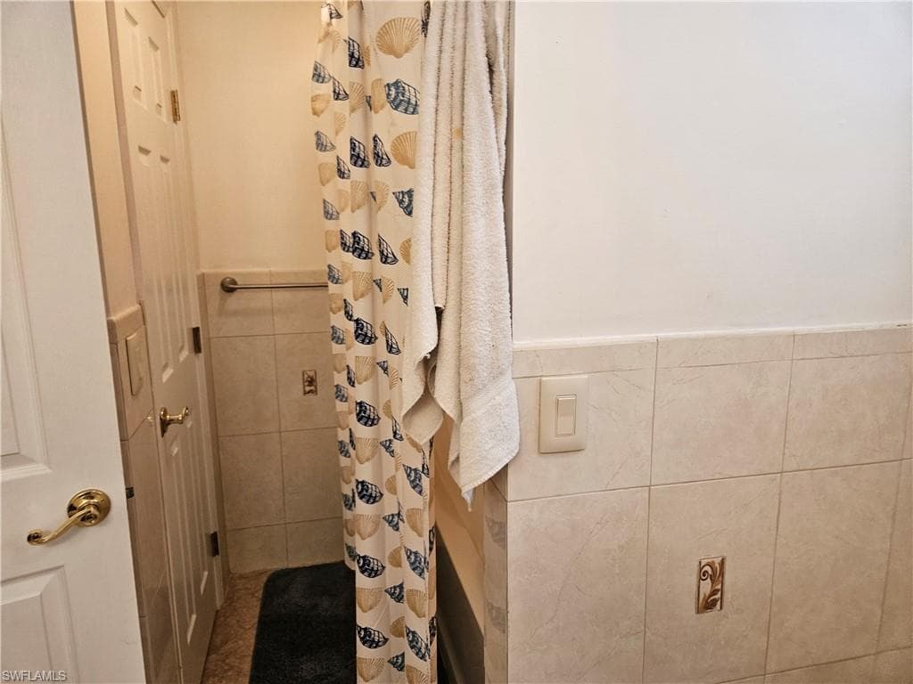 859 Manatee RD, NAPLES FL 34114-6