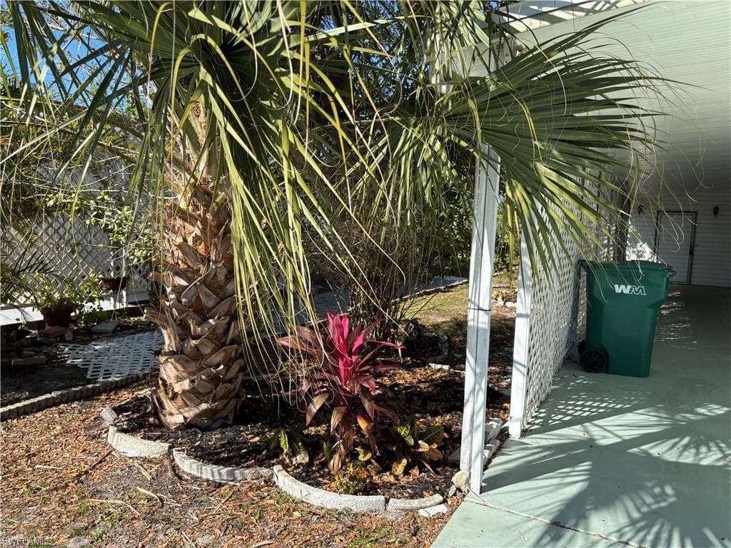 859 Manatee RD, NAPLES FL 34114-33