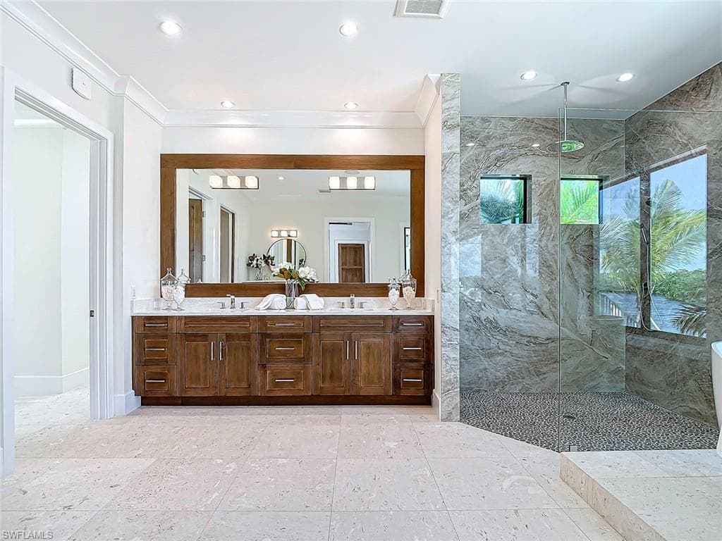 14201 Bay DR, FORT MYERS FL 33919-22